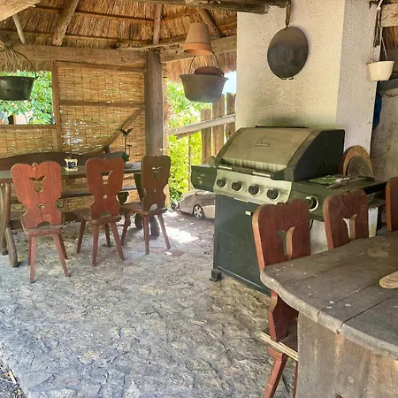 펜션 Rustic Retreat *